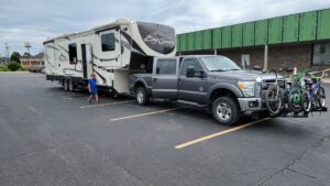 Pit stop in a vacant parking lot / strip mall. As you can see, we brought the kid's bikes with us as well. 