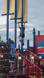 We explored around Sevierville and Gatlinburg, and had dinner at Joe's Crab Shack. The kids discovered the playground pirate ship and thought it was the best. 